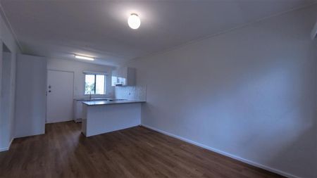 RENOVATED 2-BEDROOM UNIT IN THE HEART OF PALM BEACH - Photo 4