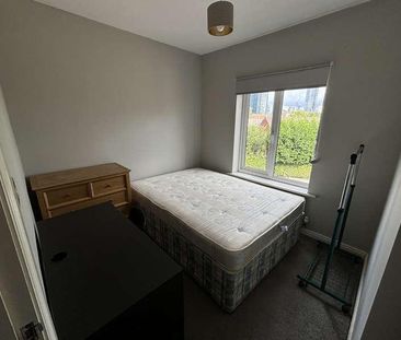 Sadler Court, Hulme, Manchester, M15 - Photo 5