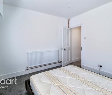 1 bedroom in a house share to rent - Photo 6