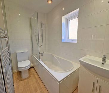 2 bedroom end of terrace house to rent - Photo 4