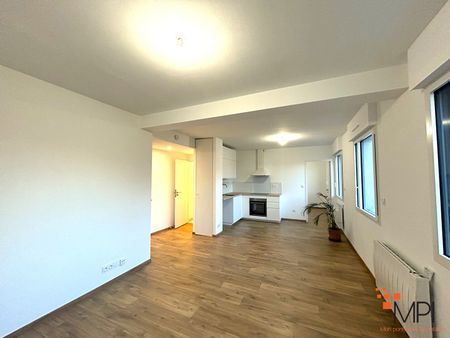 Location Appartement 3 pièces 46m² - Photo 3