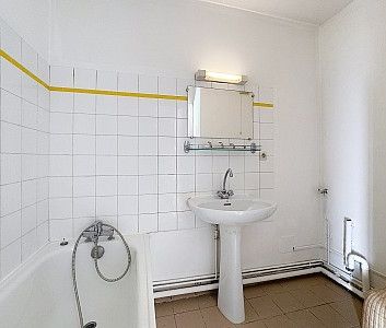 T2 - SAINT GENIS LAVAL - Photo 3