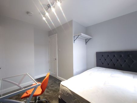 Broadwood Street, Liverpool. - Photo 3