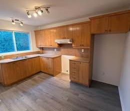 41/2 a Laval dispo Maintenant internet 1 stationnements, Thermopomp... - Photo 2