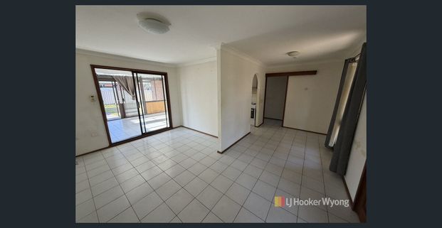 Charming Three-Bedroom Home with Multiple Living Areas & Large Alfresco - Photo 1