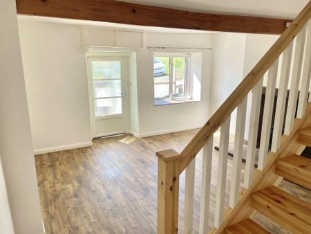2 bedroom cottage to rent - Photo 2