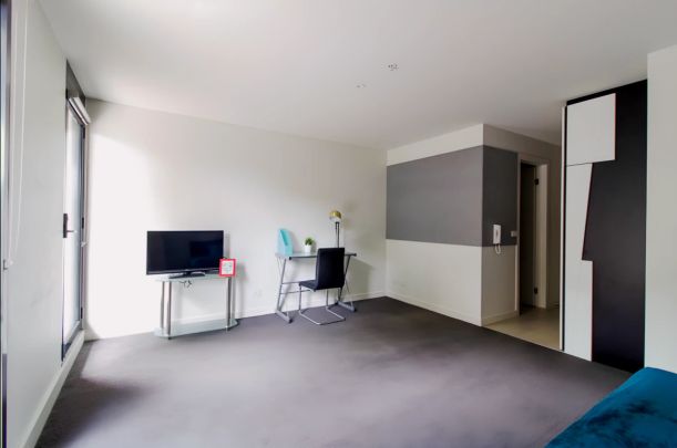 Large Studio - Photo 1