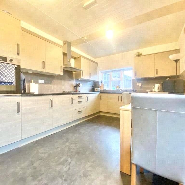 Talbot Road, Isleworth, TW7 7HH - Photo 1