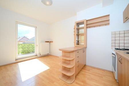Apartment for rent, 2+kk - 1 bedroom, 36m - Photo 4