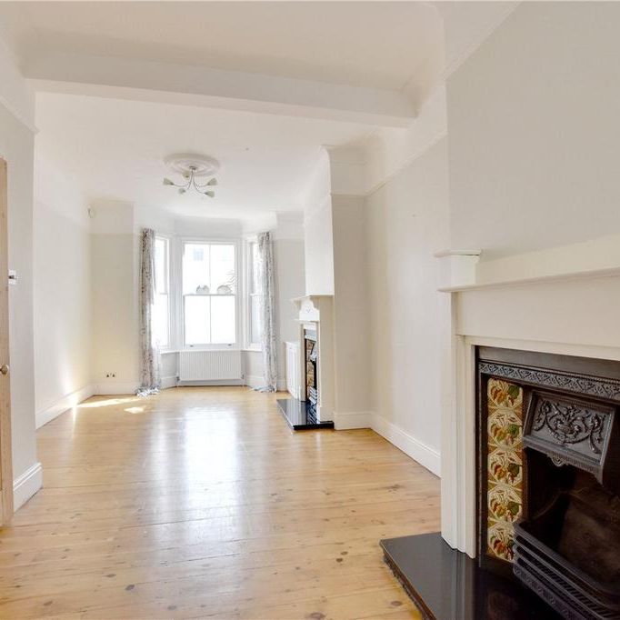 3 bedroom terraced house to rent - Photo 1