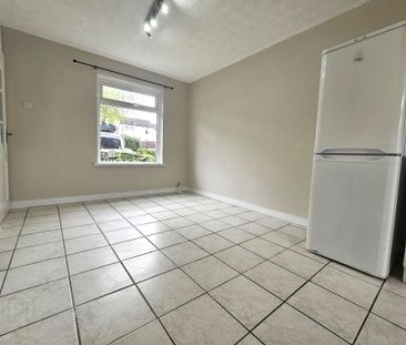 28 Carnbrock Drive, Antrim, BT41 1LH - Photo 5