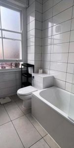 1 bedroom in a flat share to rent - Photo 3