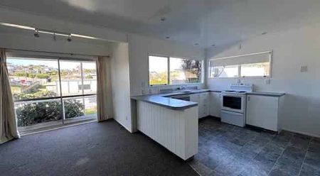 Character Galore - Photo 4