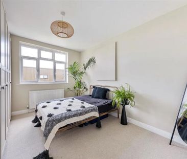 5 bedroom semi-detached house to rent - Photo 5