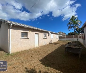 Location Maison 4 pièces 84m² LE PORT 97420 - Photo 5