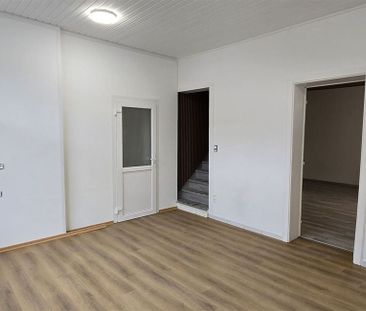 Eengezinswoning te huur in Péruwelz voor € 885 met 3 slaapkamers - Photo 1