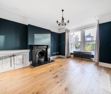 4 bedroom detached house to rent - Photo 2