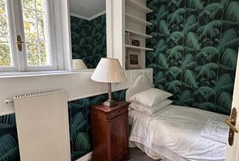 Villa-Parioli: Beautiful independent house with large private garden and terraces. Spacious living, formal dining, study-music room, sun room, 5 bedrooms, 4 bathrooms, parking. rif 163