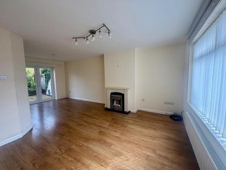 3 bedroom semi-detached house to rent - Photo 4