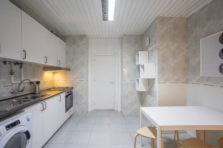 Calçada do Marquês de Abrantes, Lisbon, Lisbon 1200-163 - Photo 4