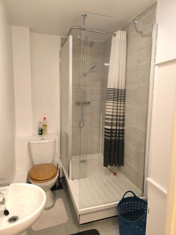 Room in a Shared House, Liverpool Street, M6 - Photo 5