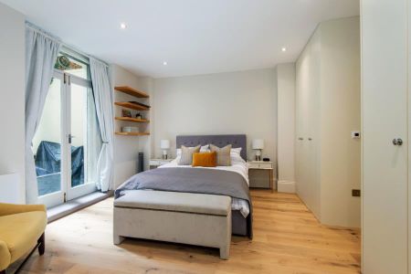 4 bedroom flat to rent - Photo 5