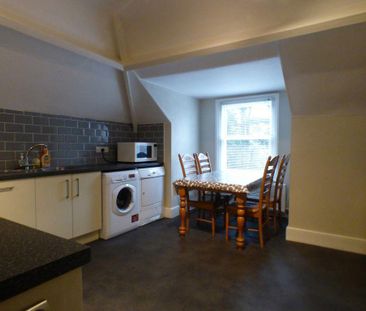 2 bedroom flat to rent - Photo 4