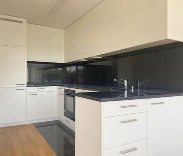 Wunderschöne 3.5 Zimmer Wohnung mit Aussicht ins Grüne - Foto 3