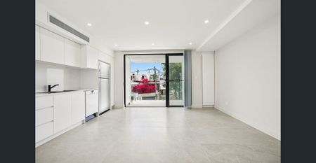 The Perfect Balance Of Privacy & Accessibility, Brand-New North-Facing Terrace In The Heart Of Paddington - Photo 2