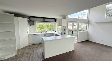 Parnell, three bedroom - Photo 5