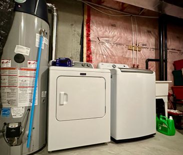 For Lease - 707 Logperch Circle, Barrhaven, Ontario - Photo 3