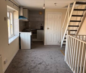 2 Bed Terraced House, Mangrove Road, LU2 - Photo 5