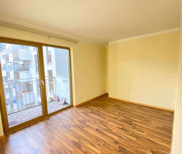Neu renovierte Wohnung für gehobene Ansprüche mit Balkon - Foto 1