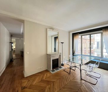 Appartement Paris 3 pièce(s) 59.66 m2 - Photo 2