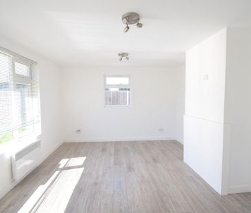 2 bedroom detached bungalow to rent - Photo 1