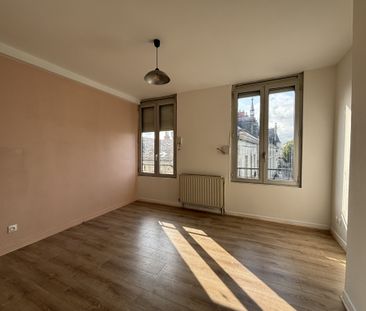Location Appartement 3 pièces 45m² SAUMUR 49400 - Photo 3