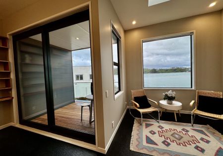 Split level townhouse on the waterfront - Photo 5