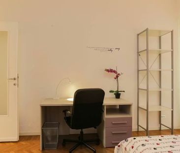 Viale Lombardia, Milan, Lombardy 20131 - Photo 4