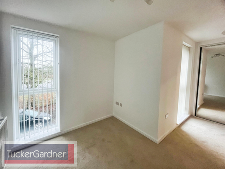 4 bedroom townhouse to rent - Photo 3