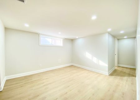 For Lease - 728 Danforth Road Unit# Lwr, Toronto, Ontario - Photo 4