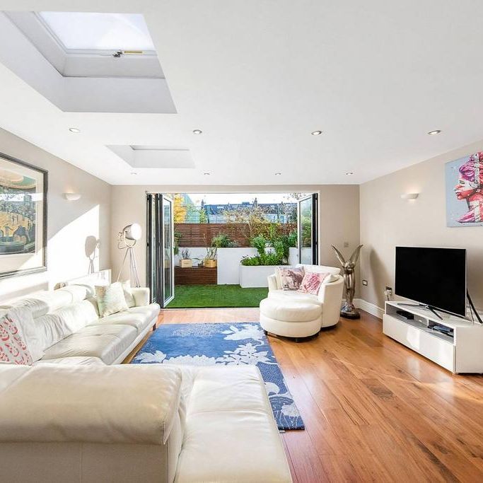 4 bedroom semi-detached house to rent - Photo 1