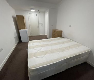 1 bedroom bedsit to rent - Photo 2