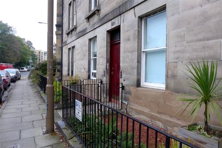 GF1 Right, 25 Eyre Place - Photo 3