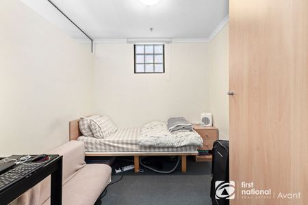 Furnished 2 bedroom apartment! In The Heart Of Melbourne CBD! - Photo 3