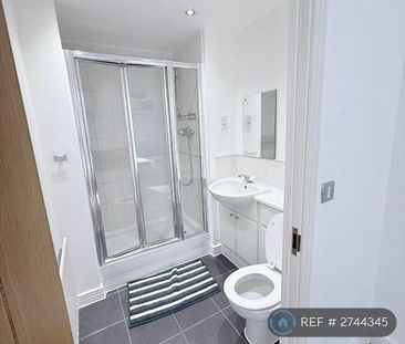 2 bedroom flat to rent - Photo 6