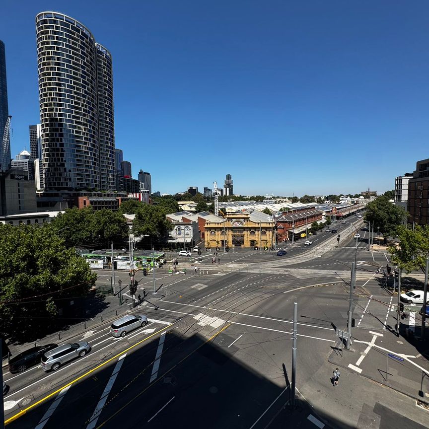 Modern 1-Bedroom Furnished Apartment in Carlton – Perfectly Positioned! - Photo 1