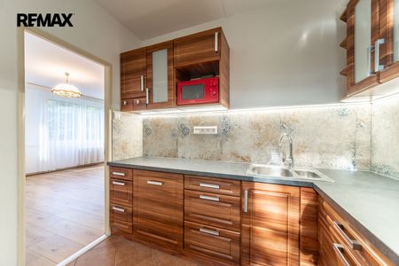Pronájem bytu 3+1 v družstevním vlastnictví 67 m², Praha 10 - Strašnice - Fotografie 3