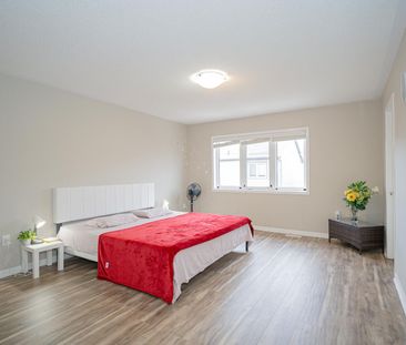 For Lease - 131 Vanhorne Close Unit# Upper, Brampton, Ontario - Photo 3
