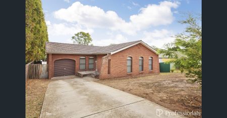 Renovated & Stylish Abode - Photo 4