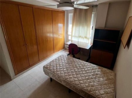 Piso de alquiler en Calle de la Paz, 6, Los Ramos - Photo 2